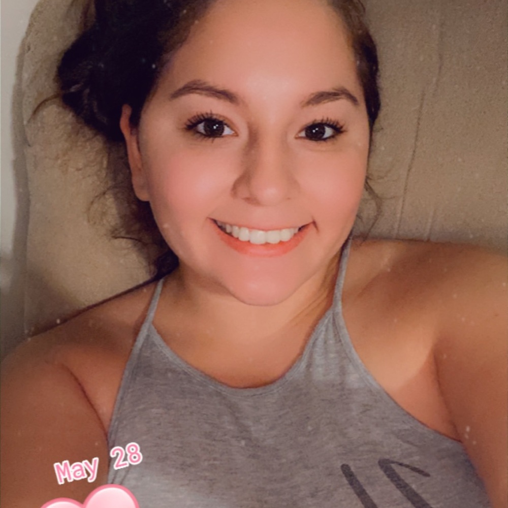 Meet your Posher, Laura